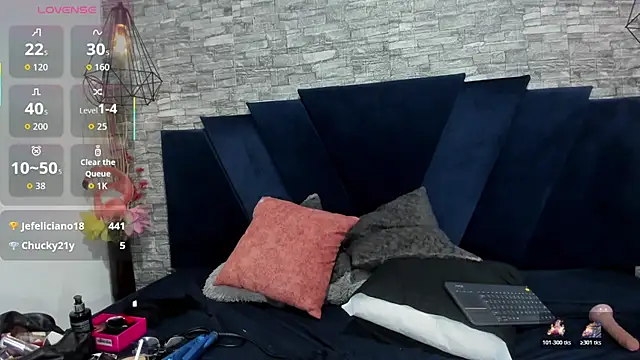 Snapshot of Sophia_Brunett chatting on 11/28/25, 05:02 Sophia Brunett online show from 11/28/25, 05:02