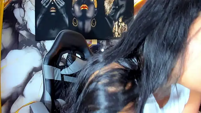 Snapshot of Sophia_Brunett chatting on 11/13/25, 11:47 Sophia Brunett online show from 11/13/25, 11:47