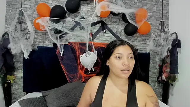 Snapshot of Sophia_Brunett chatting on 11/02/25, 11:59 Sophia Brunett online show from 11/02/25, 11:59