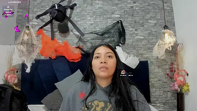 Snapshot of Sophia_Brunett chatting on 10/23/25, 11:42 Sophia Brunett online show from 10/23/25, 11:42