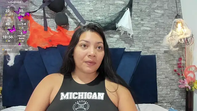 Snapshot of Sophia_Brunett chatting on 10/22/25, 12:04 Sophia Brunett online show from 10/22/25, 12:04