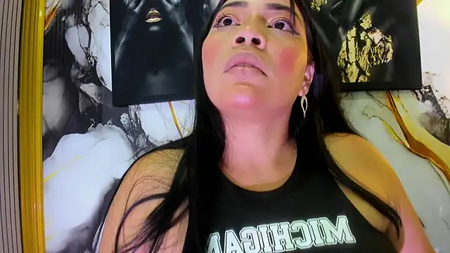 Snapshot of Sophia_Brunett chatting on 11/08/25, 03:54 Sophia Brunett online show from 11/08/25, 03:54