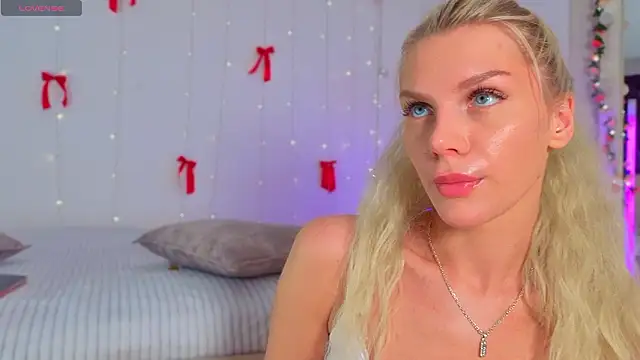 Nicole Hampton online show from 03/27/26, 05:14