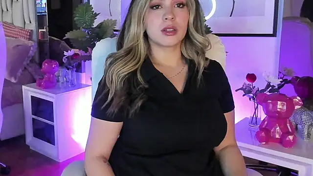 Snapshot of Cloee_Rainbow1 chatting on 02/18/26, 11:50 Cloee Rainbow1 online show from 02/18/26, 11:50