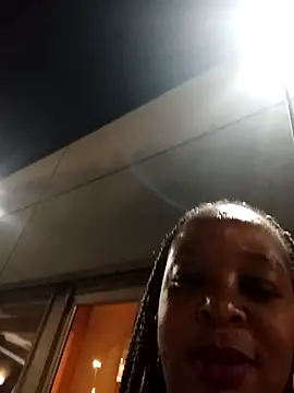 Snapshot of Mishanti chatting on 10/24/25, 10:09 Mishanti online show from 10/24/25, 10:09