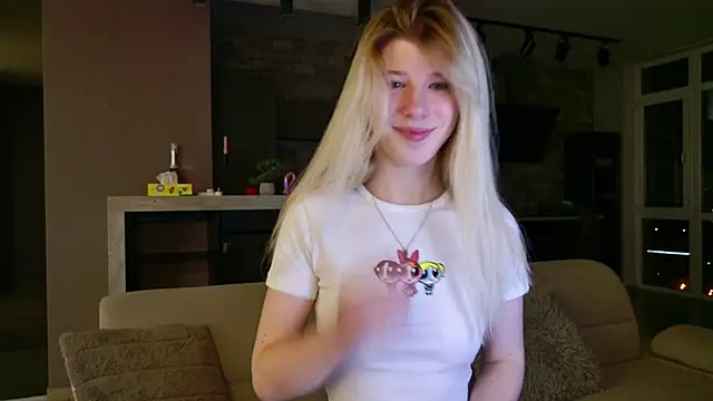 Snapshot of Bella_amory chatting on 03/07/25, 08:22 Bella amory online show from 03/07/25, 08:22