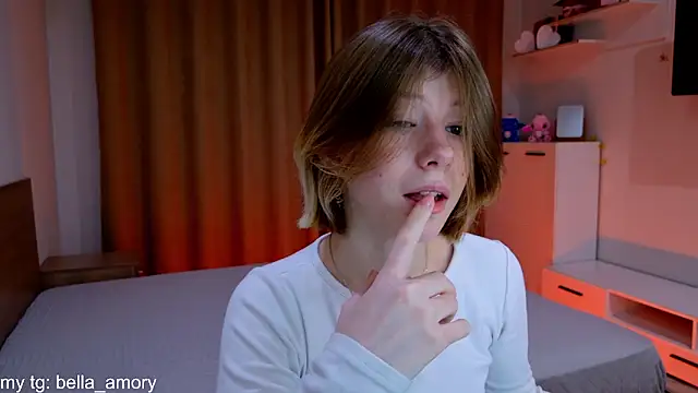 Bella amory online show from 12/02/25, 07:59