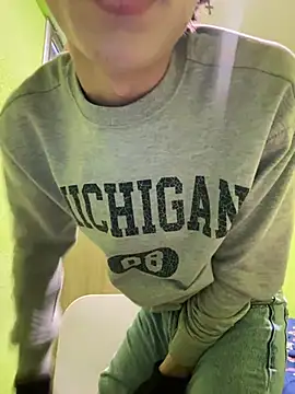 Snapshot of stormmart18 chatting on 02/06/25, 03:09 stormmart18 online show from 02/06/25, 03:09