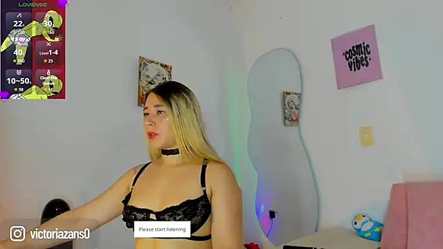 Snapshot of Vickyallien chatting on 04/21/26, 04:13 Vickyallien online show from 04/21/26, 04:13