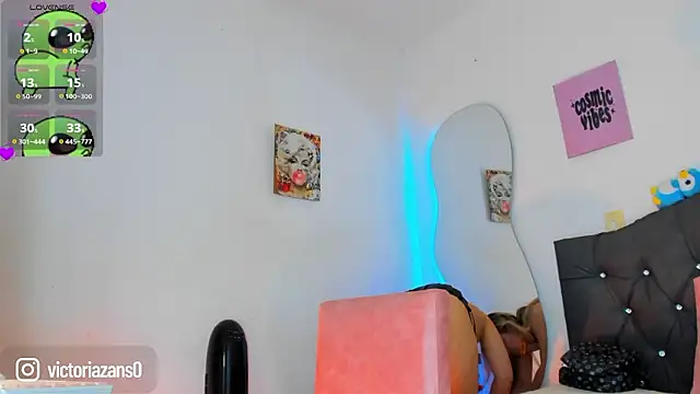 Vickyallien online show from 03/11/26, 04:23