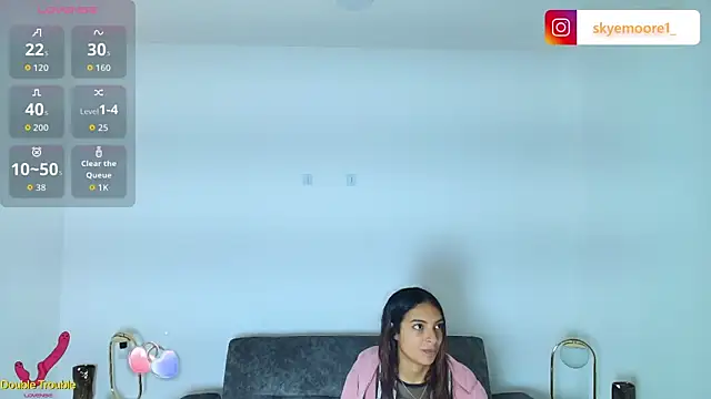 Skye Moore online show from 09/19/25, 12:09