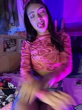 Skye Moore online show from 04/21/26, 03:02