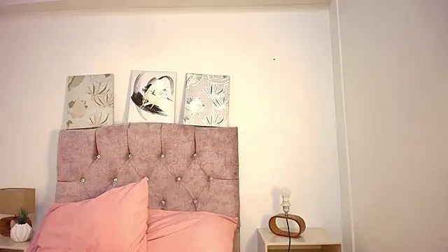 Skye Moore online show from 03/11/26, 07:08