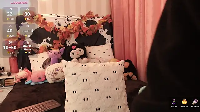 NataliaNovak online show from 10/30/25, 09:22