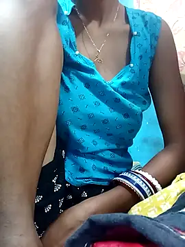 Snapshot of simrun70 chatting on 11/13/25, 12:14 simrun70 online show from 11/13/25, 12:14