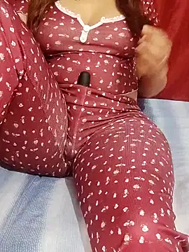 Malika-697 online show from 10/15/25, 10:51