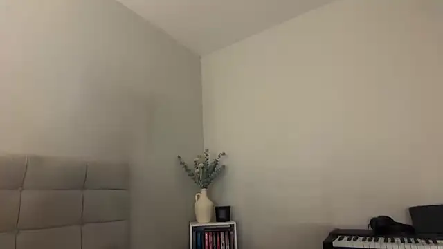 skyejde online show from 04/02/26, 07:42