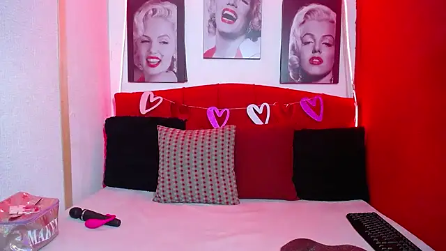 Tiana Ebony18 online show from 02/14/26, 12:05