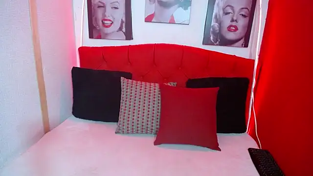Tiana Ebony18 online show from 09/18/25, 12:08