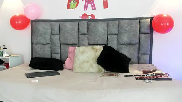 Snapshot of AdelaLust chatting on 02/14/26, 04:45 AdelaLust online show from 02/14/26, 04:45