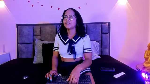 Snapshot of AdelaLust chatting on 02/20/26, 04:09 AdelaLust online show from 02/20/26, 04:09