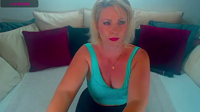 Lex McQueen online show from 05/12/26, 08:04
