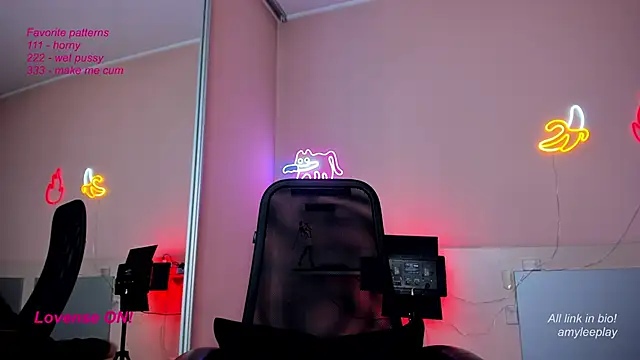 AmyLeeplay online show from 02/26/25, 07:32