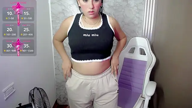 hello kityy25 online show from 02/18/26, 02:42