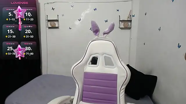 Snapshot of hello_kityy25 chatting on 03/07/25, 04:02 hello kityy25 online show from 03/07/25, 04:02