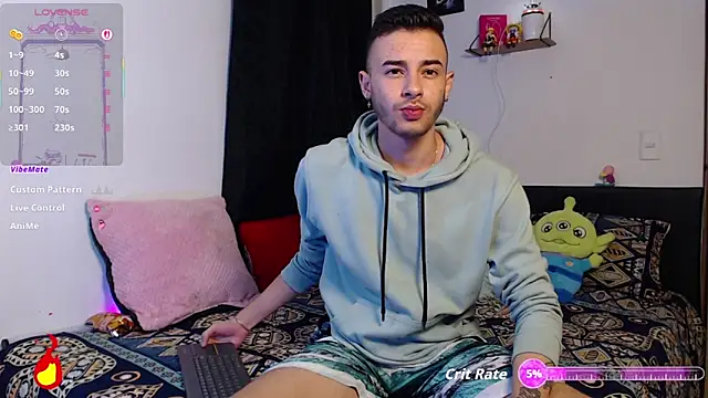 Snapshot of kyle_clint07 chatting on 11/30/25, 02:23 kyle clint07 online show from 11/30/25, 02:23