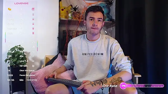 Snapshot of kyle_clint07 chatting on 10/15/25, 04:33 kyle clint07 online show from 10/15/25, 04:33