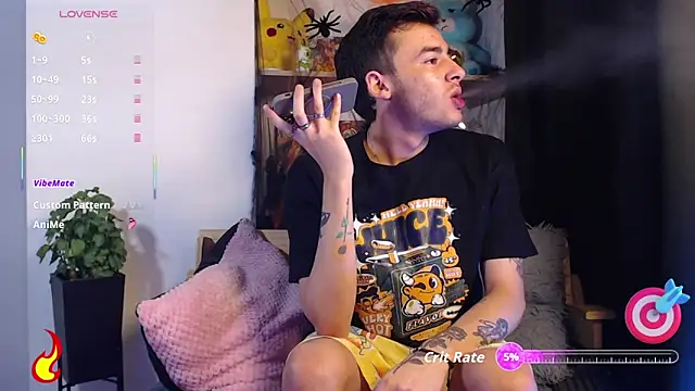 Snapshot of kyle_clint07 chatting on 10/15/25, 06:49 kyle clint07 online show from 10/15/25, 06:49