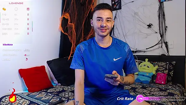 Snapshot of kyle_clint07 chatting on 11/02/25, 02:27 kyle clint07 online show from 11/02/25, 02:27