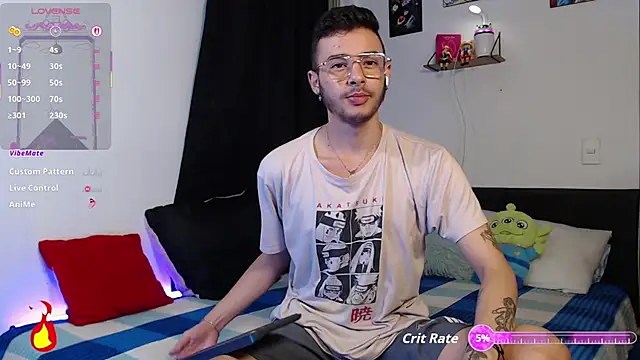 Snapshot of kyle_clint07 chatting on 11/22/25, 02:10 kyle clint07 online show from 11/22/25, 02:10