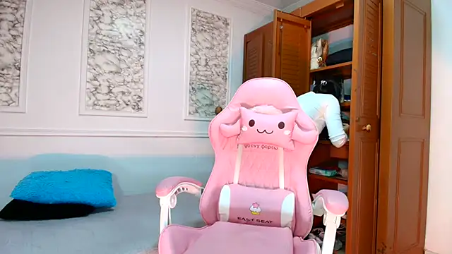 Snapshot of Danella_houston chatting on 10/25/25, 11:05 Danella houston online show from 10/25/25, 11:05