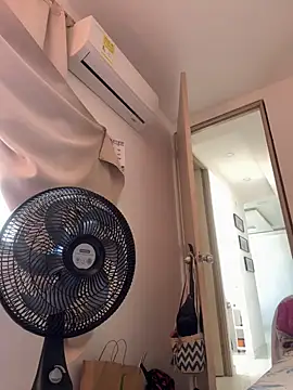 Tana latin online show from 03/22/26, 03:13