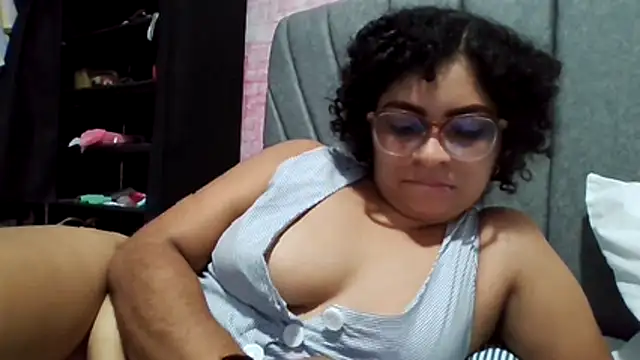 Snapshot of Tana_latin chatting on 10/23/25, 01:15 Tana latin online show from 10/23/25, 01:15