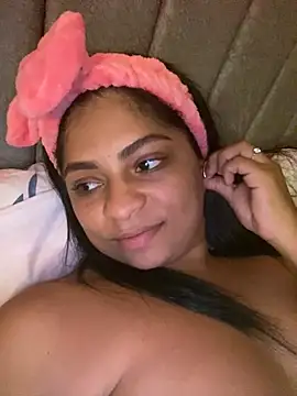 Snapshot of Tana_latin chatting on 02/17/25, 11:22 Tana latin online show from 02/17/25, 11:22
