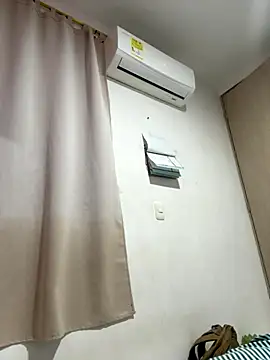 Tana latin online show from 10/31/25, 03:14