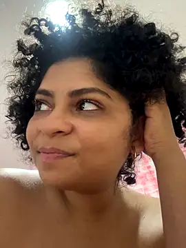 Tana latin online show from 11/21/25, 01:04