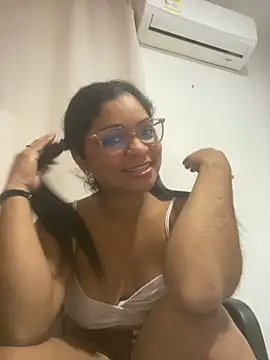 Snapshot of Tana_latin chatting on 02/26/25, 01:14 Tana latin online show from 02/26/25, 01:14