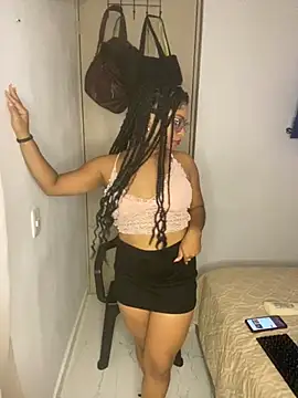 Snapshot of Tana_latin chatting on 03/07/25, 01:42 Tana latin online show from 03/07/25, 01:42