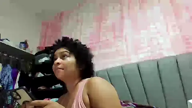 Snapshot of Tana_latin chatting on 10/07/25, 01:50 Tana latin online show from 10/07/25, 01:50