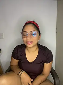 Snapshot of Tana_latin chatting on 02/19/25, 12:14 Tana latin online show from 02/19/25, 12:14
