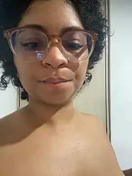 Snapshot of Tana_latin chatting on 09/11/25, 02:00 Tana latin online show from 09/11/25, 02:00