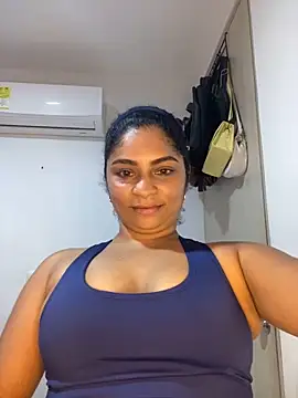 Snapshot of Tana_latin chatting on 02/11/25, 11:54 Tana latin online show from 02/11/25, 11:54