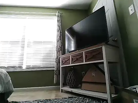 Snapshot of SashaSC3 chatting on 02/17/25, 07:33 SashaSC3 online show from 02/17/25, 07:33