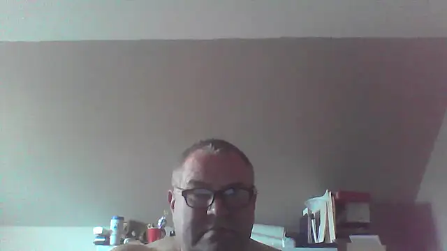 mkestr69 online show from 04/24/26, 07:38