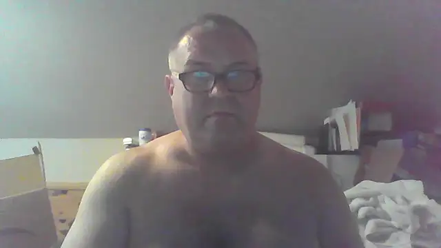 Snapshot of mkestr69 chatting on 07/29/26, 05:34 mkestr69 online show from 07/29/26, 05:34