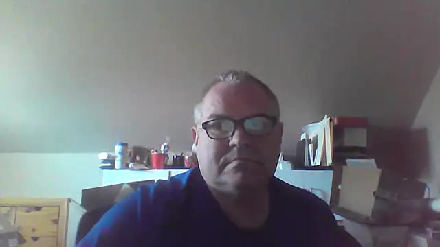 Snapshot of mkestr69 chatting on 04/28/26, 06:01 mkestr69 online show from 04/28/26, 06:01